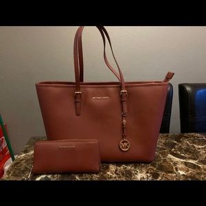 Michael Kors Tote and Wallet Set